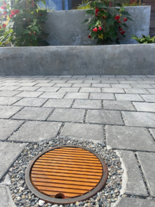 Decorative cast iron solid cover in Regular Joe pattern