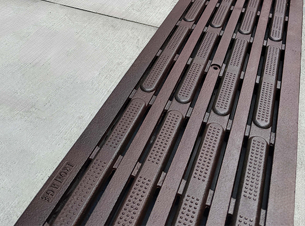 Tacta Drain™ Grates with Tactile Warning Bars