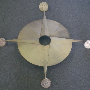 One-Piece Compass Rose with Buttons WO E