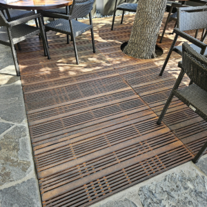 Cast iron tree grate with decorative Madras pattern